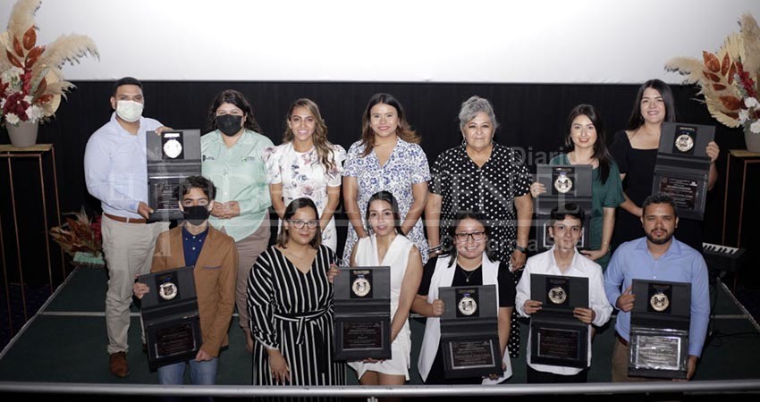 Entregan Medallas Al M Rito Estatal De La Juventud Diario El