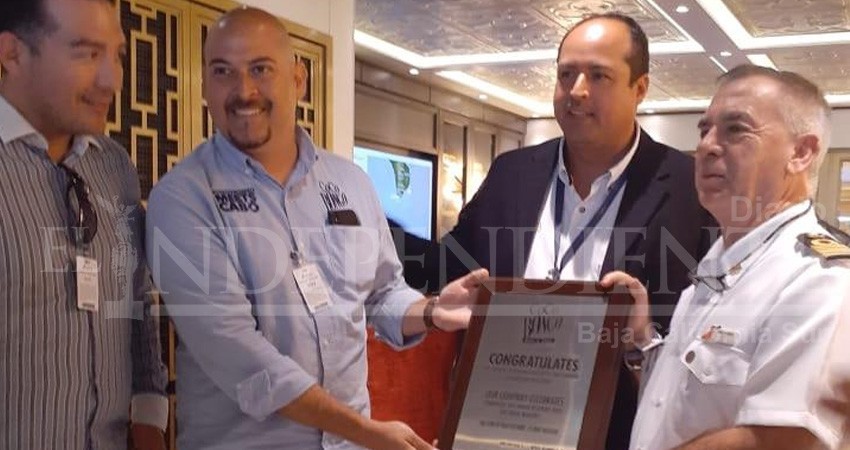 API y Coco Bongo celebran al Carnival Panorama