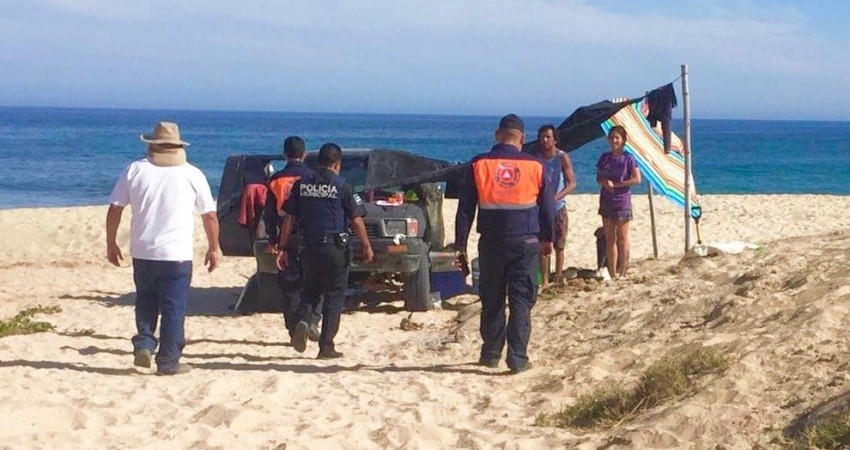En plena contingencia más de 120 personas fueron retiradas de playas de Los Cabos