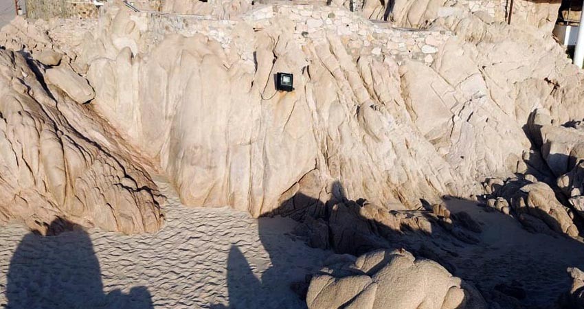 Restauran zona dañada por vándalos en Playa Palmilla de Los Cabos