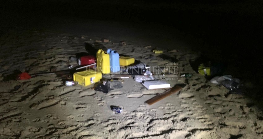 Tras hundirse velero, naufragan 6 turistas