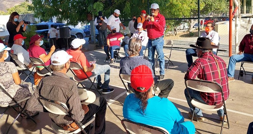 Servicios públicos dignos para todas las colonias de los cabos, refrenda Oscar Leggs