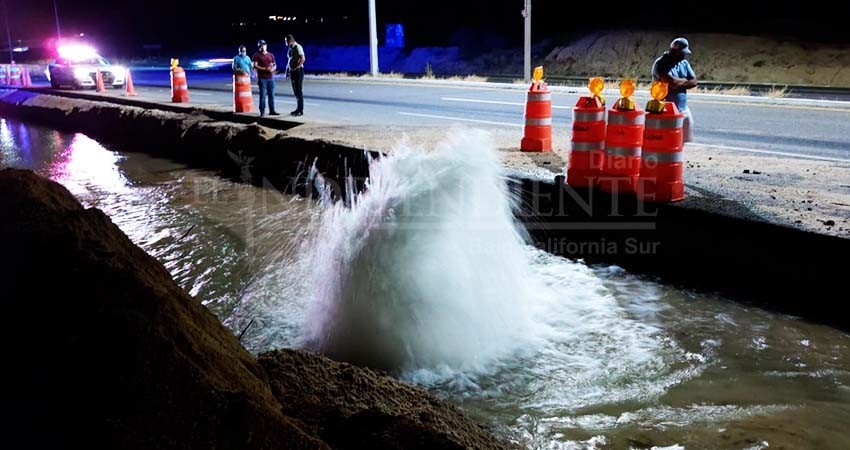 Oomsapas Los Cabos restablece servicio de agua potable a usuarios del kilómetro 19 de la Transpeninsular