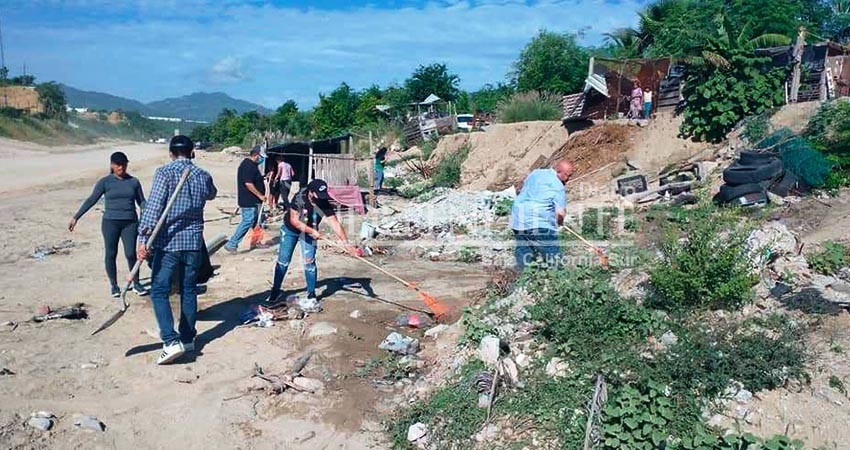 Intensifica Dirección de Ecología limpieza en playas y arroyos de Los Cabos