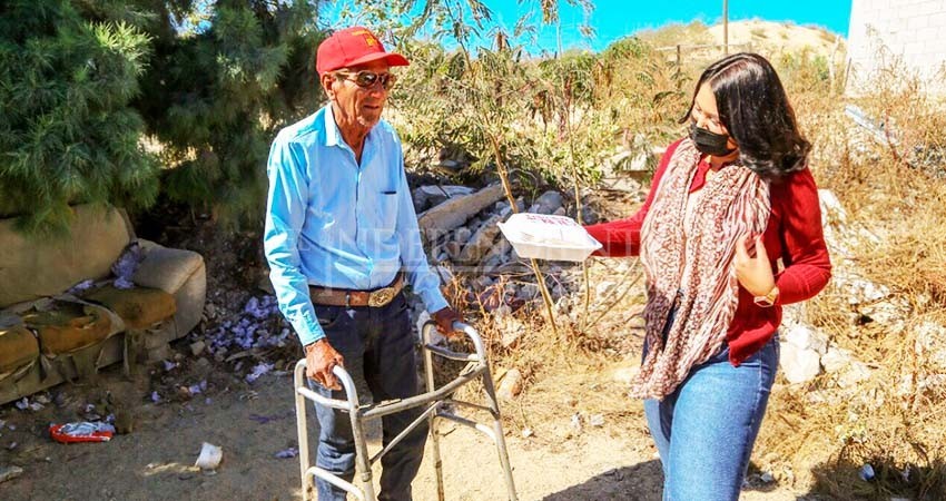 Por pandemia, Casas de Día Los Cabos otorgan alimento a 121 personas adultas mayores hasta sus hogares