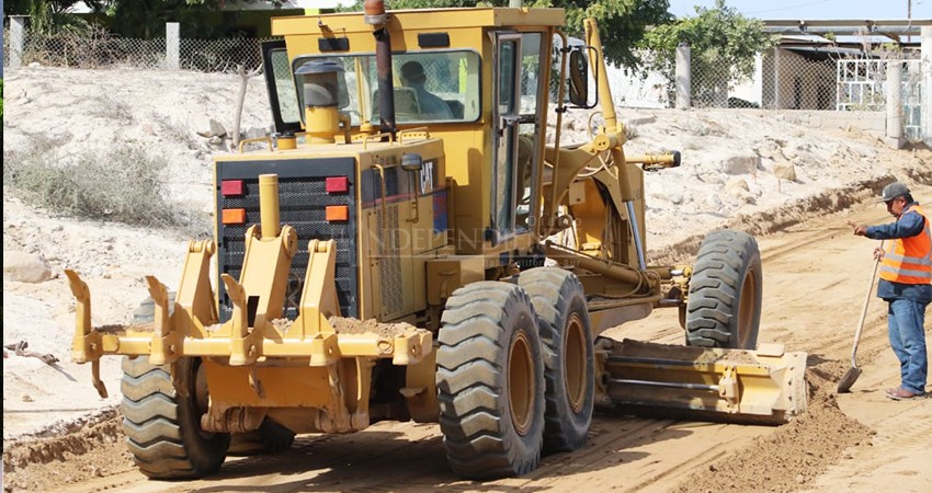 Después de 20 años, el Ayto de La Paz emprende obra de pavimentación en El Sargento