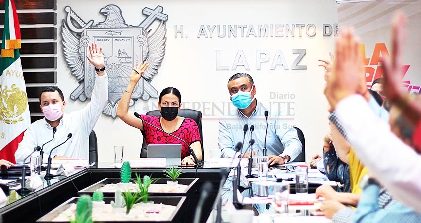 Toman protesta a los 7 nuevos delegados municipales de La Paz