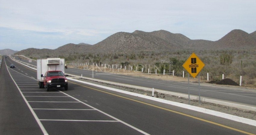 Pide gobernador VCC extremar precauciones en viajes de carretera