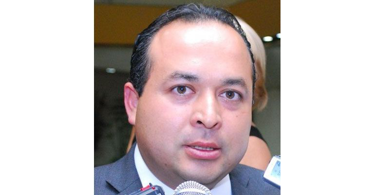 Delicada pero estable la salud del diputado Gil Cueva
