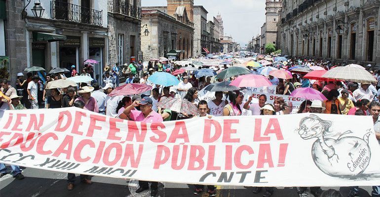 Cué paga nómina inflada a maestros de la CNTE