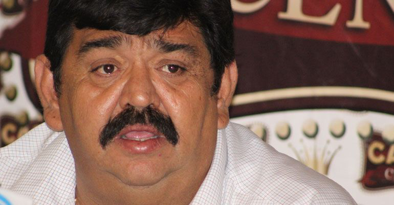 Ignora Fausto Álvarez alerta de EE.UU. contra La Paz; pide pruebas