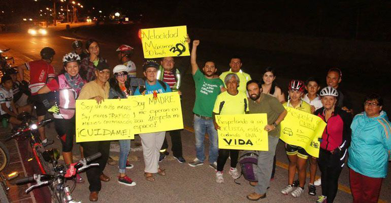 ¡Imparables los ciclistas! Buscan un malecón seguro para todos