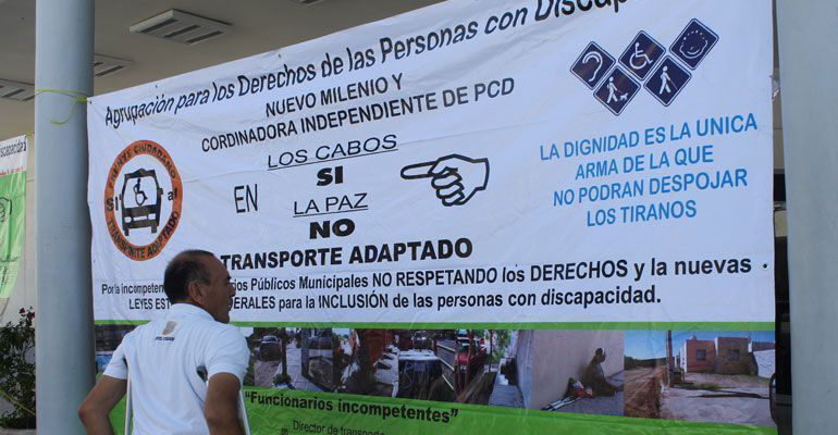 Por las obstrucciones en las banquetas cuatro discapacitados han sido atropellados: asociación