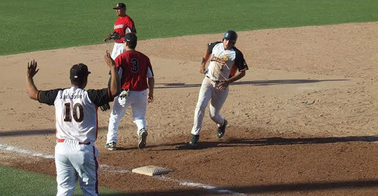 Sufrido Triunfo de los Electricistas del Suterm 7 carreras a 6 ante Broncos 