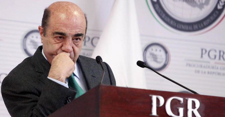 Momentos clave de Murillo Karam en PGR 