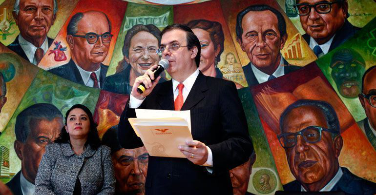 Ebrard, en la miseria, según su situación patrimonial