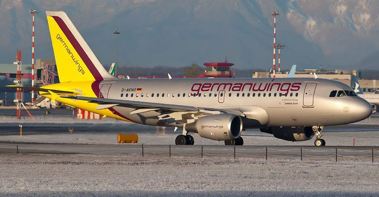    "Por el amor de Dios, ¡abre la puerta!", gritó el comandante