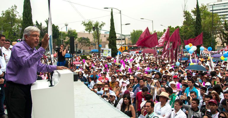 Mancera, en su derecho de irse a un partido corrupto: AMLO