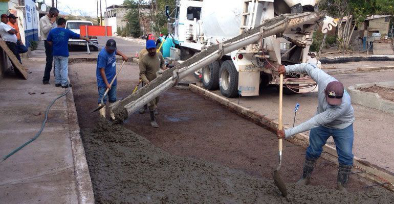 Avanzan conforme al calendario las obras de pavimentación en la entidad