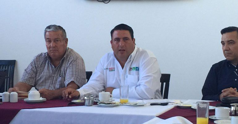 El actual gobierno del estado endeudó a las presentes y futuras generaciones: Ricardo Barroso