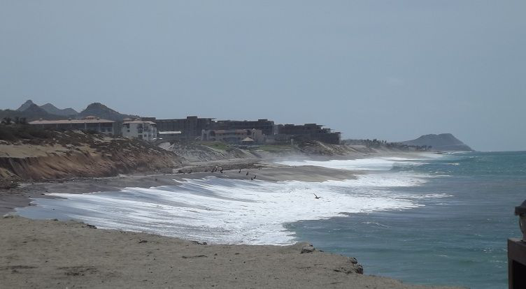 Afectados los prestadores de servicios turísticos  de Los Cabos por el fenómeno ‘‘Mar de Fondo’’
