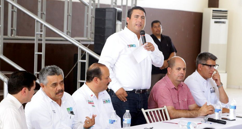 Asegura Ricardo Barroso que su gobierno fortalecerá las conquistas del magisterio de BCS