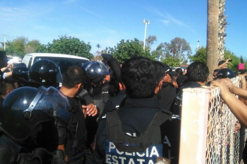 Condena SNTE democrático uso de la fuerza contra docentes