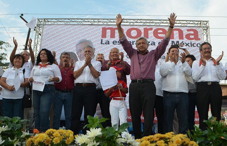 México atraviesa por un terrible proceso de degradación política y social, advierte AMLO en su visita a La Paz