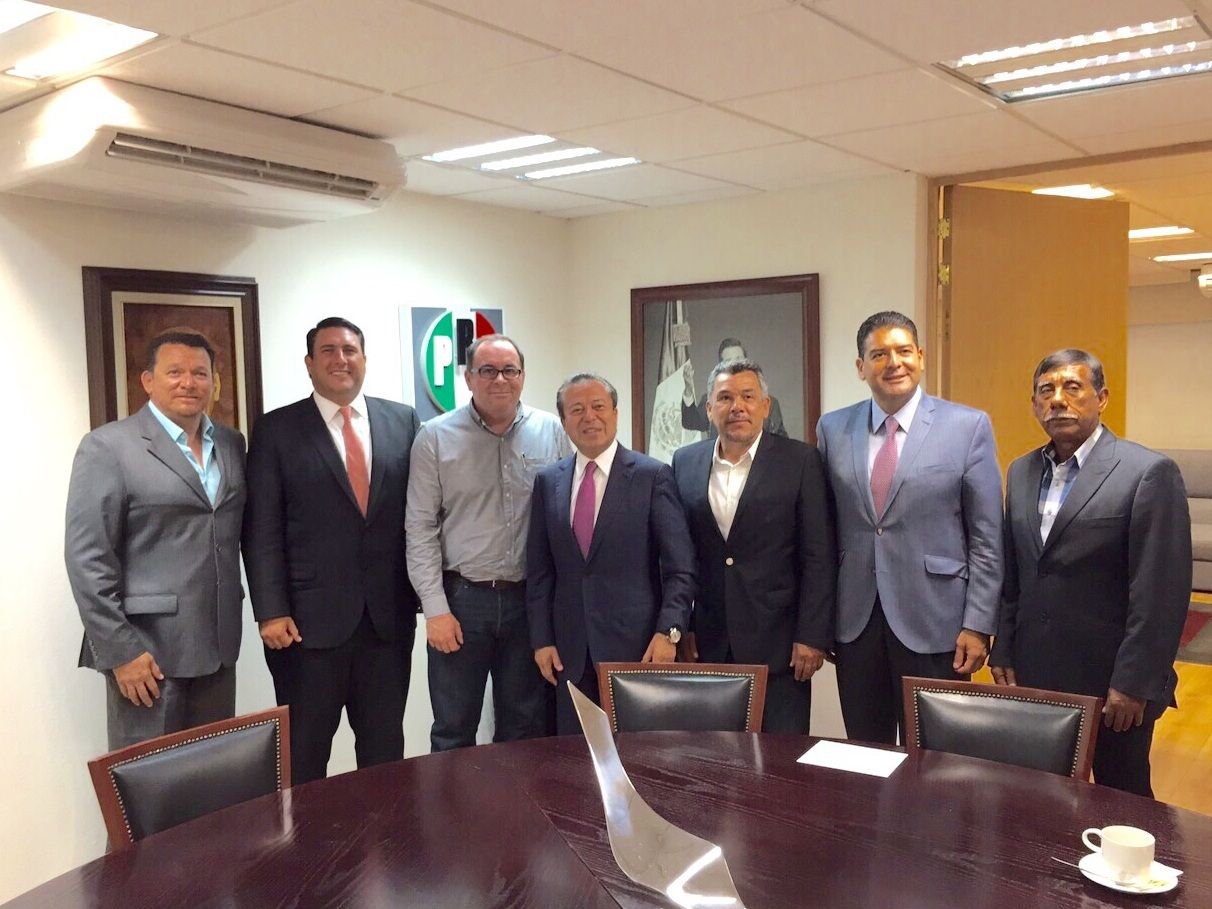 Agradece Ricardo Barroso la suma de fuerzas políticas y ciudadanos a su proyecto