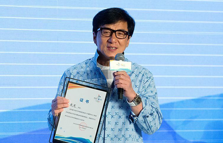 Jackie Chan funda su propia escuela de actores en China