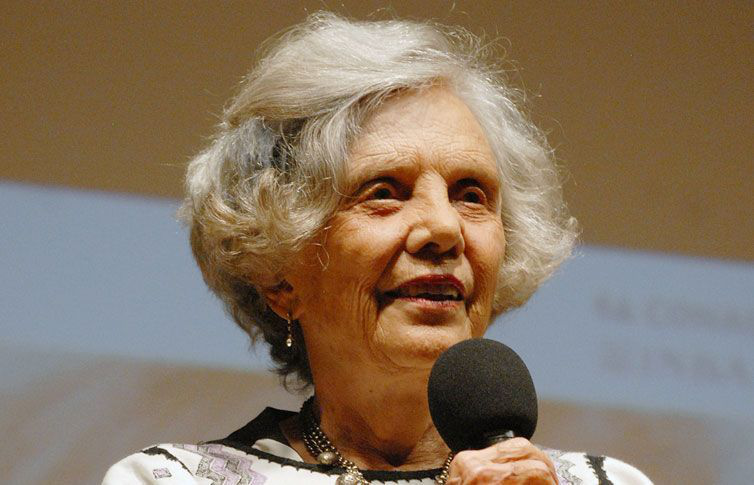 Honran a Elena Poniatowska en Bellas Artes