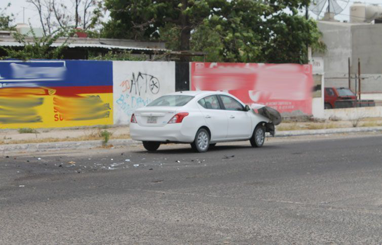 Domingo de votaciones y choques; accidente en Santos Degollado manda a una mujer al hospital