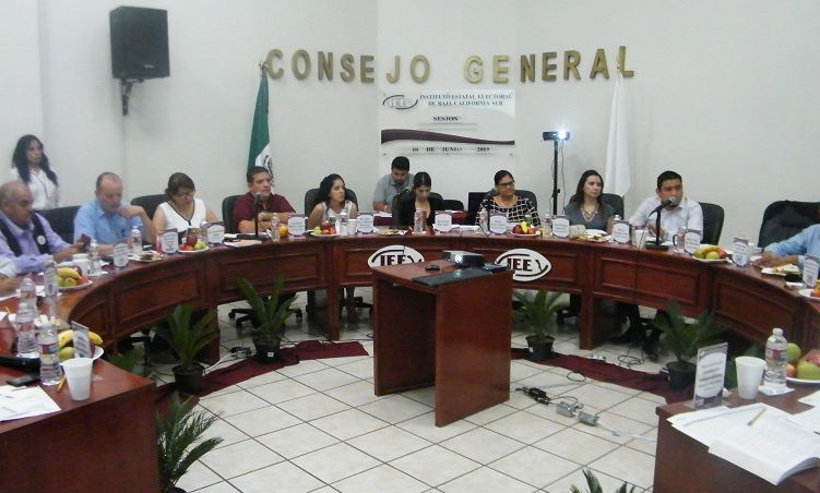 Inició el IEE con la entrega de constancias a los ganadores