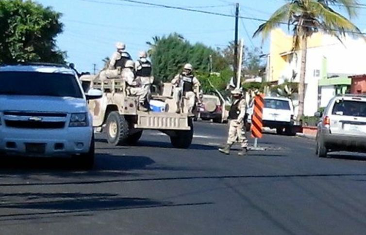 Catean domicilio en la Serdán; PGR detiene a un sujeto por narco menudeo