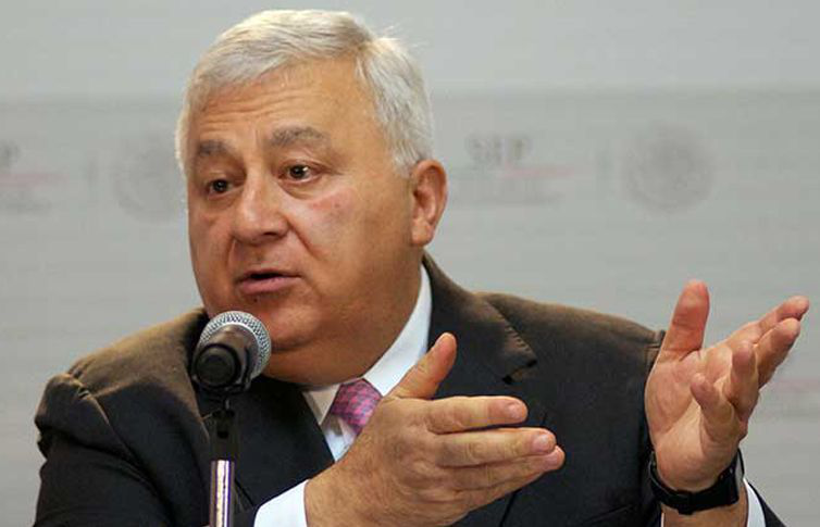 Llama Chuayffet a gobernadores a asumir su responsabilidad para sancionar a maestros