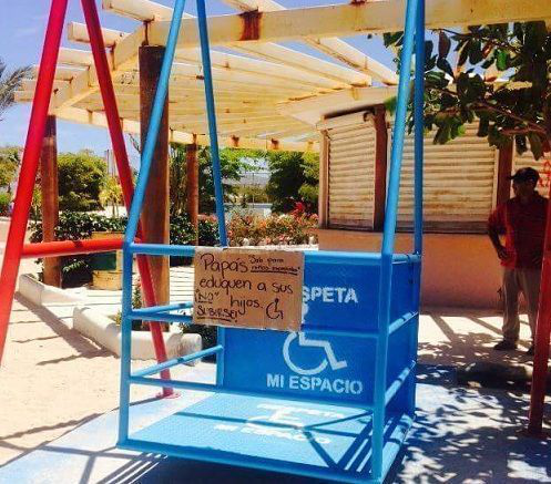 Piden donación de pintura azul y blanca para rotular espacios para personas con discapacidad