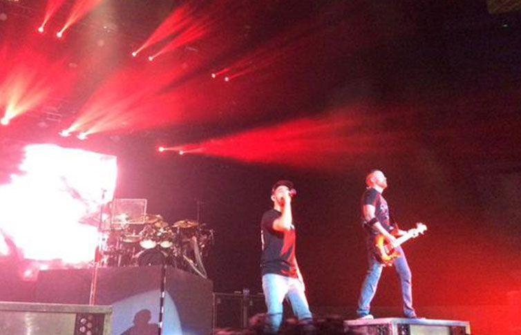 Linkin Park arranca concierto en la Arena Ciudad de México