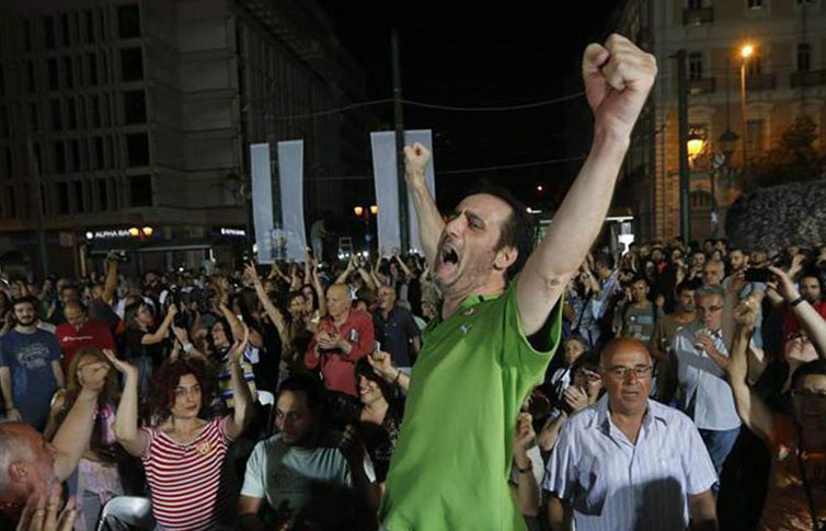 Esperanza en Grecia: miles celebran en Atenas el 'no' al referéndum