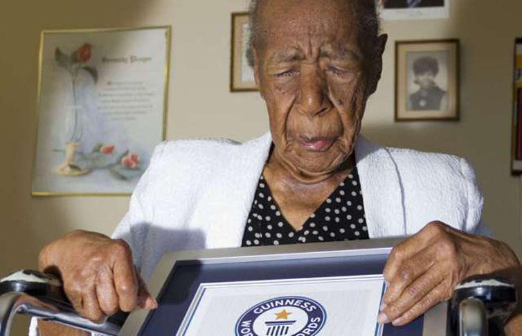 Hallan tumbas con momias de hace más de cinco mil años en Egipto