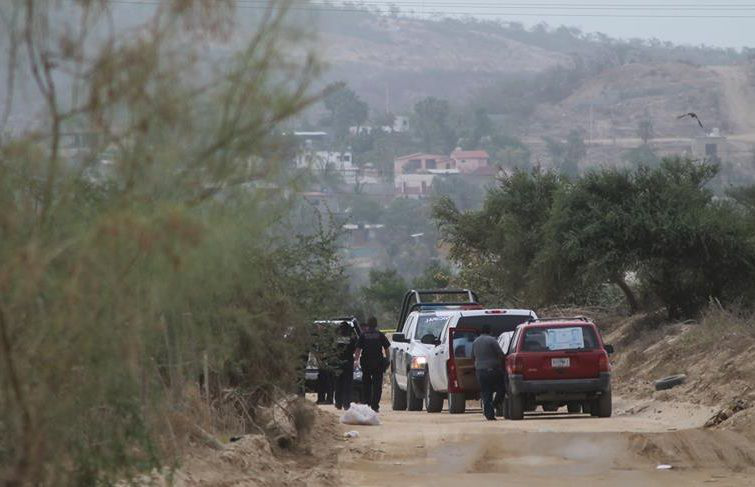 Localizan a una mujer sin vida en Los Cabos