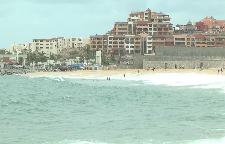 Cierre total del puerto y playas en CSL por cercanía de “Dolores”