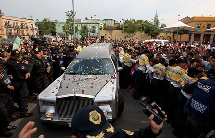 Joan Sebastian es despedido en Plaza Garibaldi