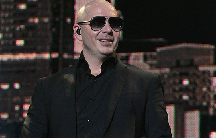 Pitbull pide levantar el embargo comercial a Cuba
