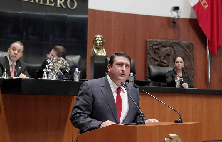 Se reincorpora Ricardo Barroso al Senado; se presentará el 16 de agosto