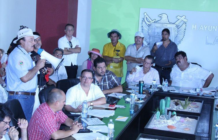 Exponen ambientalistas ante Cabildo los contras de la minería; El cabildo dice que no actuarán bajo presión de nadie