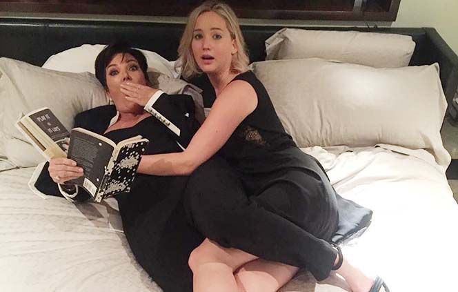 Jennifer Lawrence se lleva a su cama a Kris Jenner