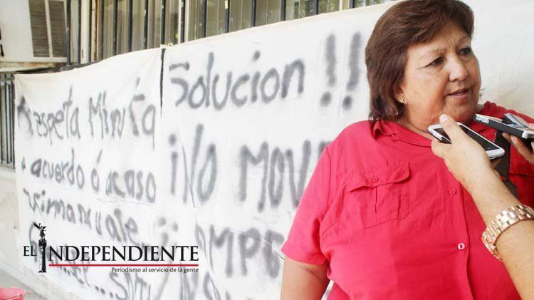 Profesora jubilada inicia huelga de hambre en Los Cabos