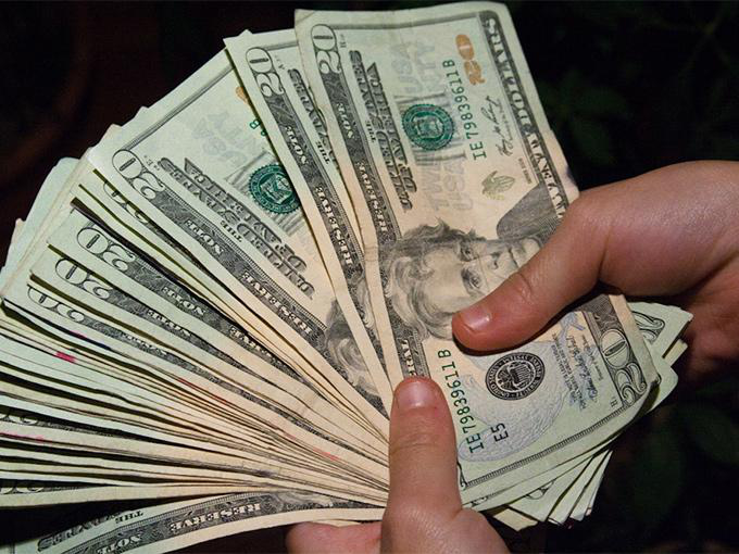 Dólar libre termina en 17.45 pesos a la venta