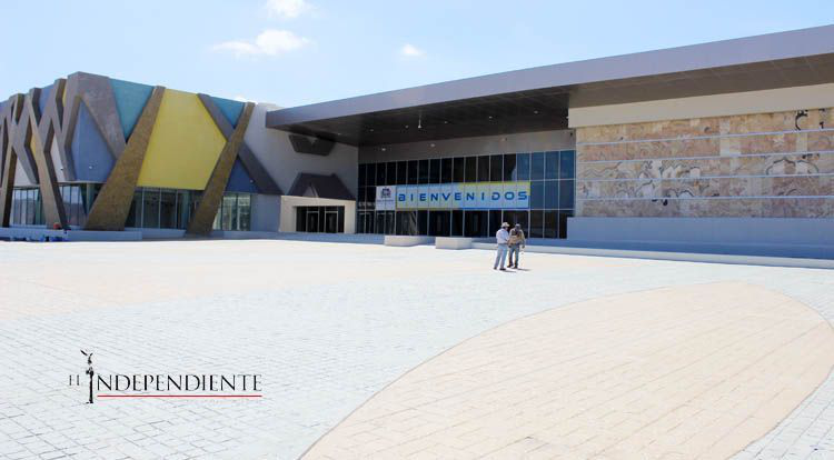 Moderno Centro de Convenciones La Paz, se construyó con una inversión de 240 mdp