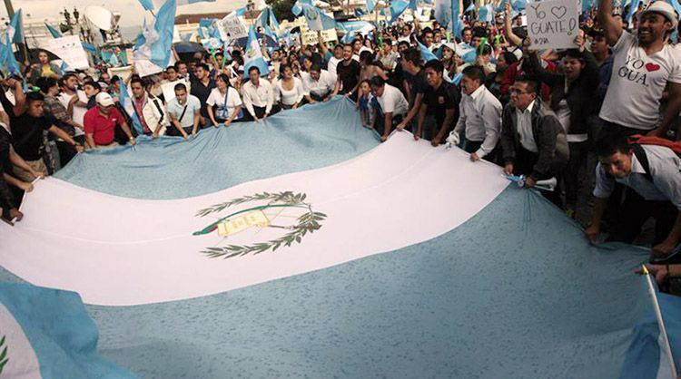 Integran comisión que decidirá destino del presidente de Guatemala